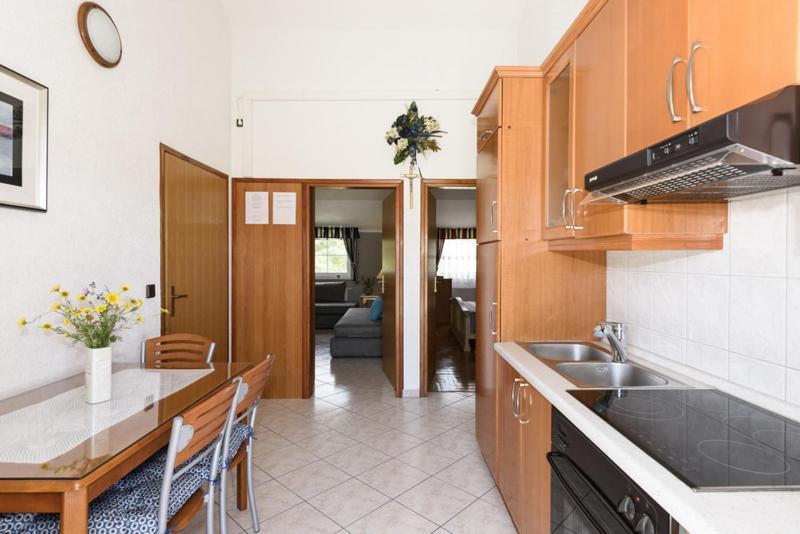 Apartments Luka - Trogir, Marina 150M From The Beach Экстерьер фото