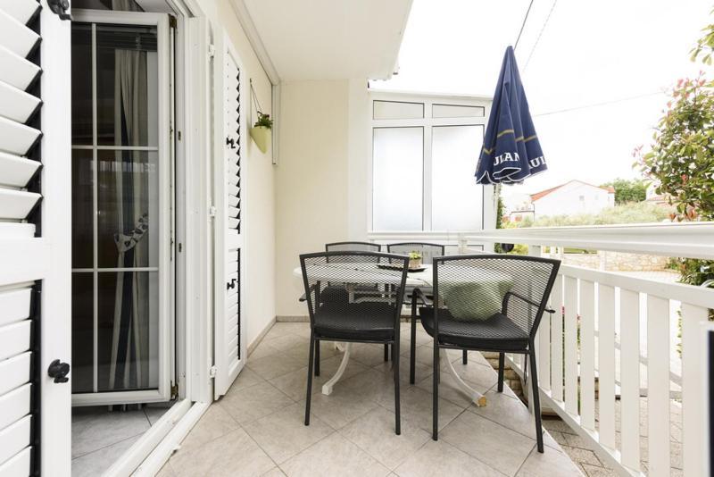 Apartments Luka - Trogir, Marina 150M From The Beach Экстерьер фото